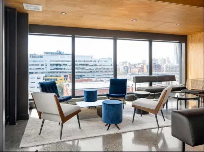 Apartment De Luxe Avec Piscine Montreal